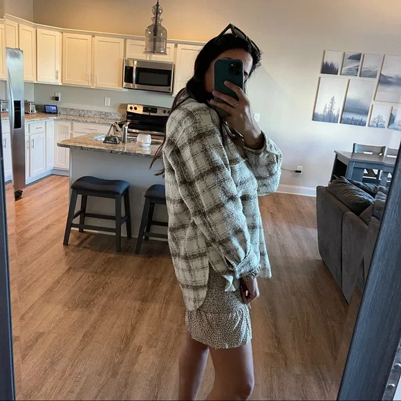 Perfect Plaid Shacket - Picture 5 of 11